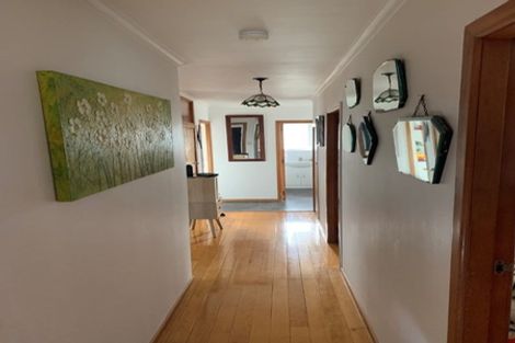 Photo of property in 12 Cron Avenue, Te Atatu South, Auckland, 0610