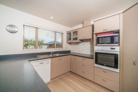 Photo of property in 2 Garforth Green, Halswell, Christchurch, 8025