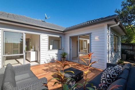 Photo of property in 14 Durbin Court, Greenhithe, Auckland, 0632