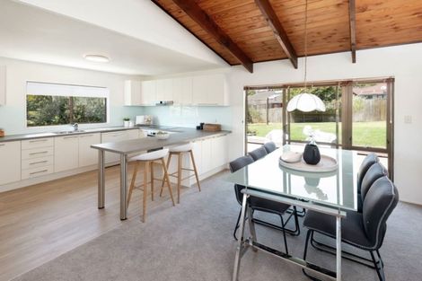 Photo of property in 9 Lastel Place, Shelly Park, Auckland, 2014