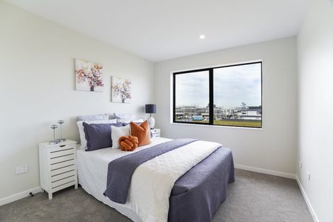 Photo of property in 4 Pukeko Road, Hobsonville, 0616