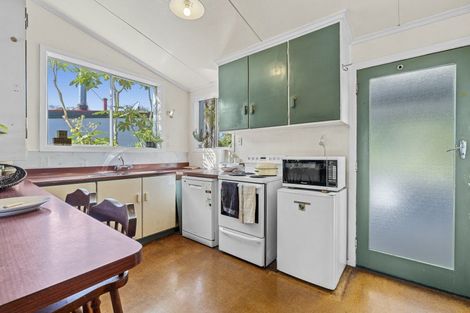 Photo of property in 20 Portland Drive, Mangorei, New Plymouth, 4312