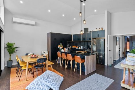 Photo of property in 7 Phoenix Palms Grove, Levin, 5510