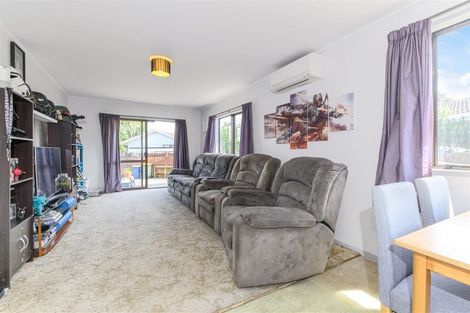 Photo of property in 10 Hillman Place, Ranui, Auckland, 0612