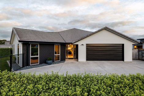 Photo of property in 45 Plescher Crescent, Leamington, Cambridge, 3432