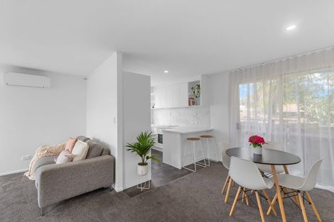 Photo of property in 3/56 Flanshaw Road, Te Atatu South, Auckland, 0610