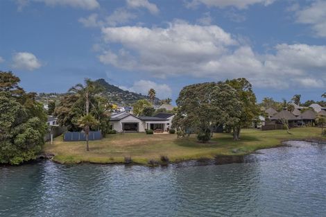 Photo of property in 10 Marquet Place, Tairua, 3508