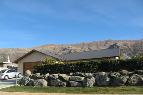 Photo of property in 6 Hyland Street, Wanaka, 9305