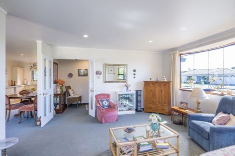 Photo of property in 142 Langdale Avenue, Paraparaumu, 5032