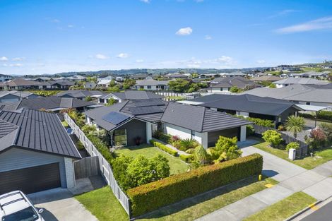 Photo of property in 12 Lakeside Terrace, Omokoroa, 3114