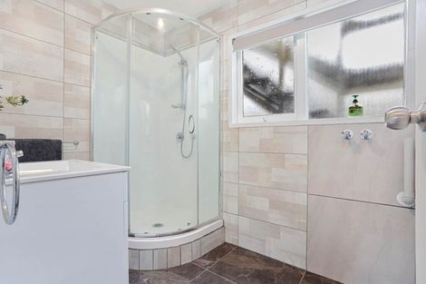 Photo of property in 11/5 Keeling Road, Henderson, Auckland, 0612