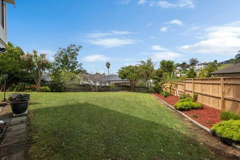 Photo of property in 18 Macnay Way, Murrays Bay, Auckland, 0630