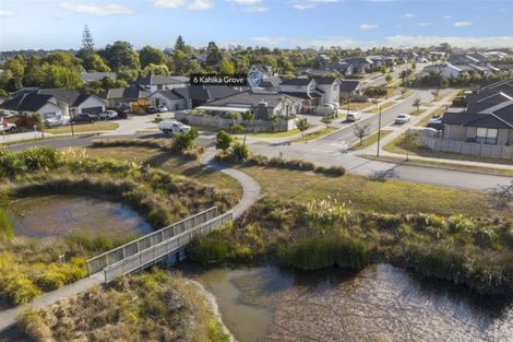 Photo of property in 6 Kahika Grove, Huapai, Kumeu, 0810