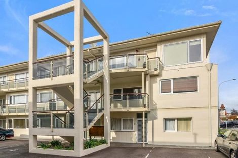 Photo of property in Lago Apartments, 1102unit Fenton Street, Rotorua, 3010