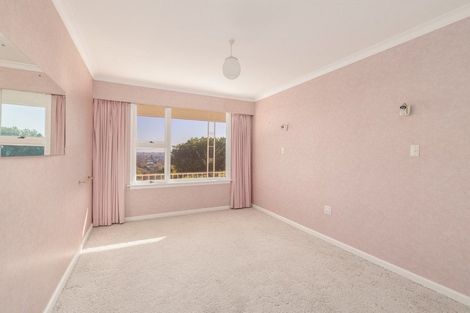 Photo of property in 7b Karitane Drive, Cashmere, Christchurch, 8022