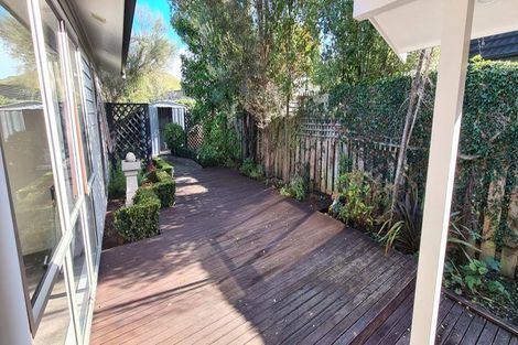 Photo of property in 25 Anderson Road, Taradale, Napier, 4112