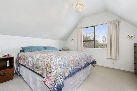 Photo of property in 4 Sunward Rise, Glenfield, Auckland, 0629