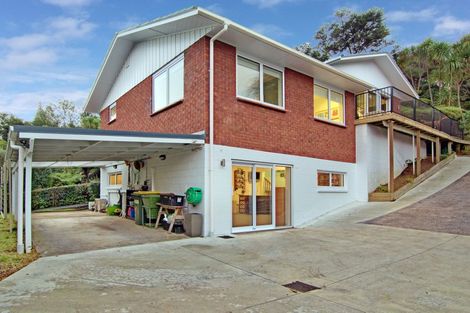 Photo of property in 9 Lancewood Avenue, Titirangi, Auckland, 0604