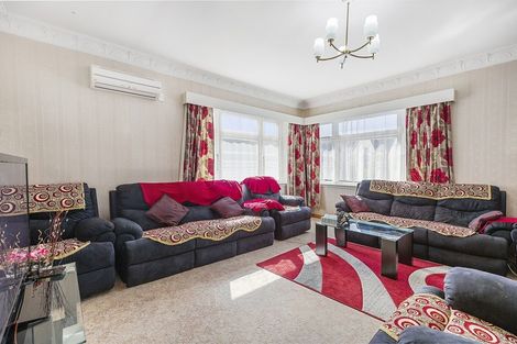 Photo of property in 6 Helen Street, Brooklyn, Wellington, 6021