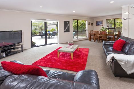Photo of property in 20 Nephin Place, East Tamaki Heights, Auckland, 2016