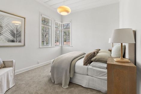 Photo of property in 1 Grove Road, Devonport, Auckland, 0624