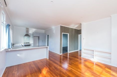 Photo of property in 93 Liverpool Street, College Estate, Whanganui, 4500
