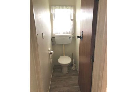 Photo of property in 2/34a Kelvin Road, Papakura, 2110