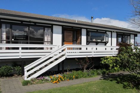 Photo of property in 40 Puriri Street, Hilltop, Taupo, 3330