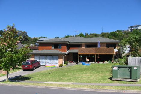 Photo of property in 16 Helen Ryburn Place, Torbay, Auckland, 0630