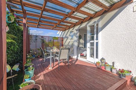 Photo of property in 3 Glasgow Street, Takaro, Palmerston North, 4412
