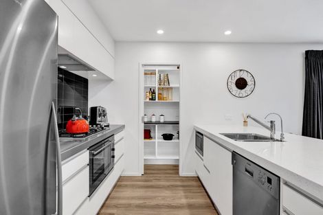 Photo of property in 16 Jules Crescent, Bell Block, New Plymouth, 4312