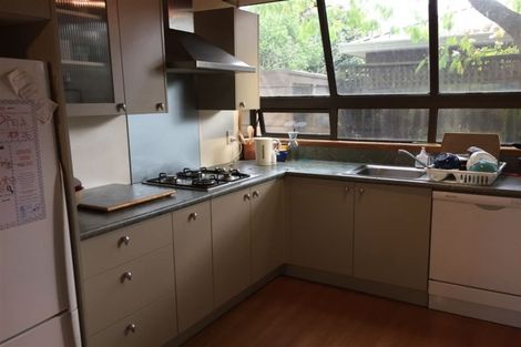 Photo of property in 5 Kingham Place, Avonhead, Christchurch, 8042