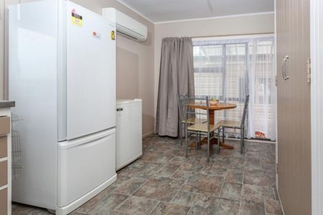 Photo of property in 136 Kiwi Road, Whangamata, 3620