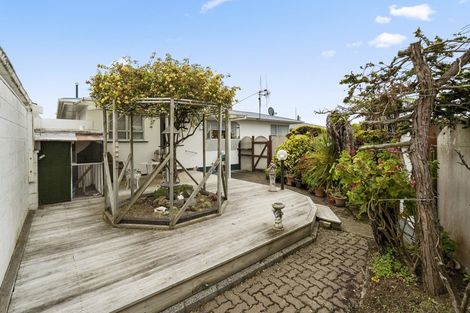 Photo of property in 7 Piper Place, Roslyn, Palmerston North, 4414