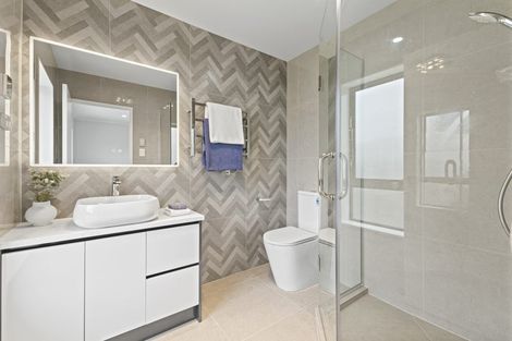 Photo of property in 5 Knockanara Drive, Flat Bush, Auckland, 2019
