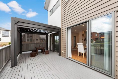 Photo of property in 4 Hea Road, Hobsonville, Auckland, 0616