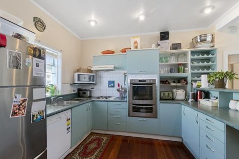 Photo of property in 76 Hautana Street, Woburn, Lower Hutt, 5010