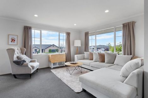 Photo of property in 14 Everton Place, Grandview Heights, Hamilton, 3200