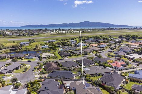 Photo of property in 5 Cadastral Court, Paraparaumu, 5032