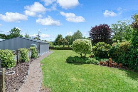 Photo of property in 23 Taupaki Road, Taupaki, Henderson, 0782
