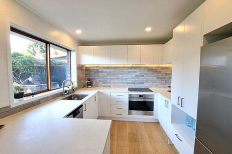 Photo of property in 2/35 Miltonia Avenue, Te Atatu South, Auckland, 0610