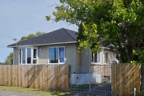 Photo of property in 18 Pratt Street, New Brighton, Christchurch, 8083