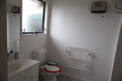 Photo of property in 17 Jocelyn Street, Casebrook, Christchurch, 8051