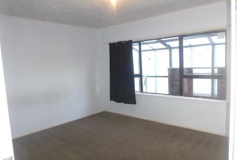 Photo of property in 8 Helleur Road, Massey, Auckland, 0614