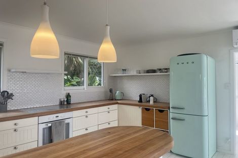 Photo of property in 20 Jean Place, Stanmore Bay, Whangaparaoa, 0932