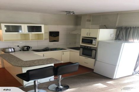 Photo of property in 45 Ravenwood Drive, Forrest Hill, Auckland, 0620