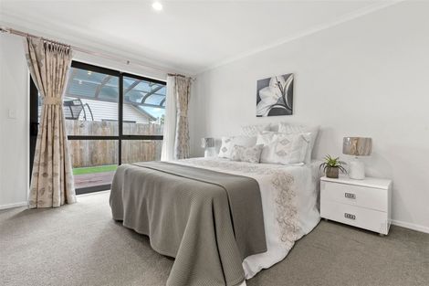 Photo of property in 35 Tarapiroe Avenue, Takanini, 2112