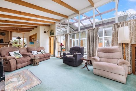 Photo of property in 20 Sunray Avenue, Titirangi, Auckland, 0604