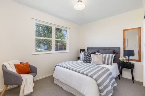 Photo of property in 20 Lake Road, Northcote, Auckland, 0627