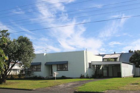 Photo of property in 35a Ngatai Road, Otumoetai, Tauranga, 3110